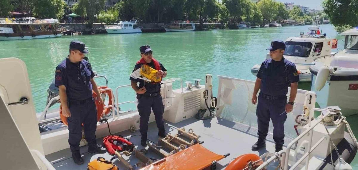 Sahil Güvenlik Komutanlığı’ndan 112 Personeline Tıbbi Tahliye Eğitimi