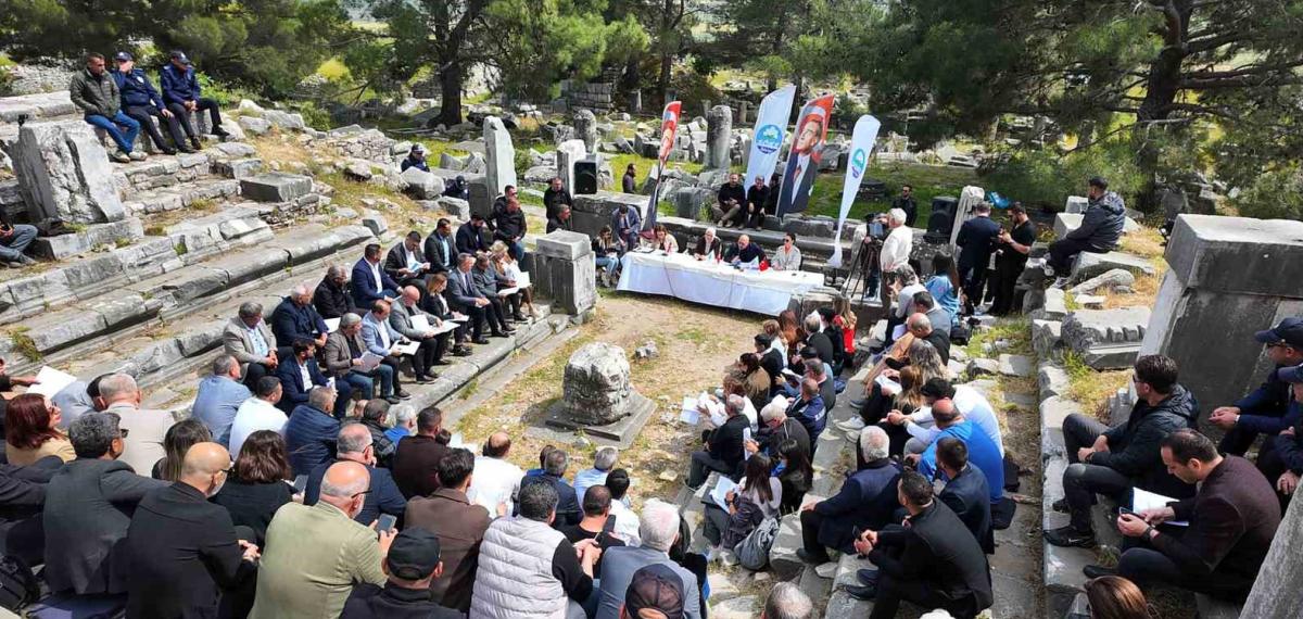 Söke’de Tarihin Kalbi Priene’de Meclis Toplantısı Yapıldı
