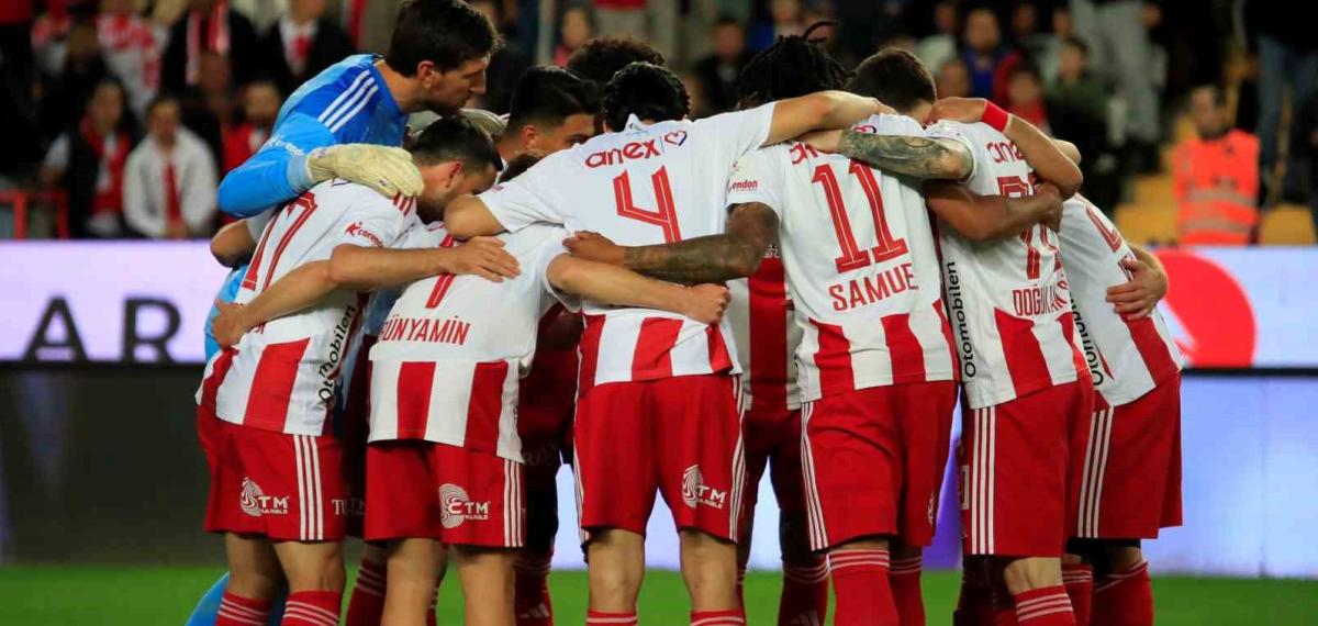 Süper Lig’e Veda Edecek Son Takım Yarın Belli Olacak