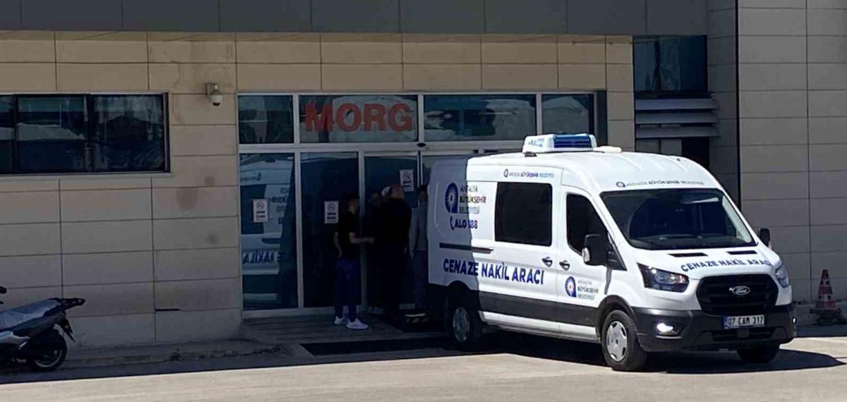 Tırın Altında Kalarak Hayatını Kaybeden Genç Motosikletlinin Cenazesi Yakınları Tarafından Teslim Alındı