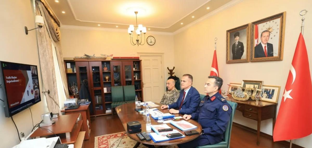 Vali Akbıyık Trafik Toplantısına Katıldı