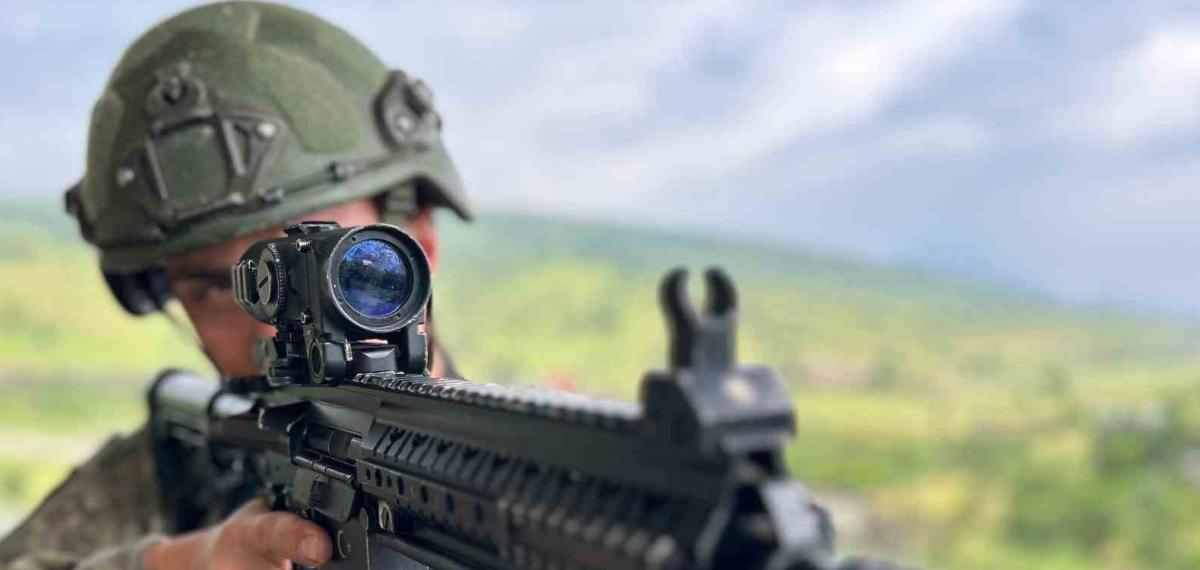 Vatan Savunmasında Bayram Geleneği: Mehmetçik Sınır Hattında Bayramlaştı