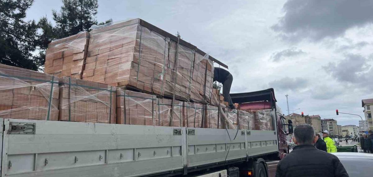 Yaralanan Eşini Kurtarmak İsterken Kendisi de Yaralandı