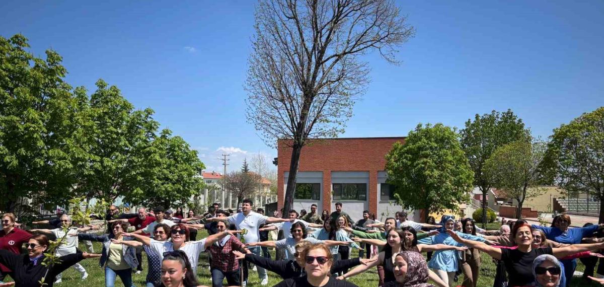 Yaşlı Bakımı Öğrencileri 60+ Tazelenme Üniversitesi’ne Konuk Oldu