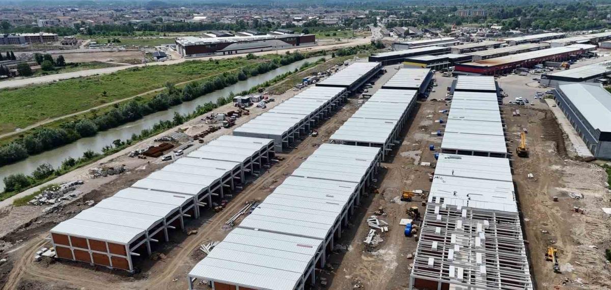 162 Dükkanın İmalatı Büyük Ölçüde Tamamlandı