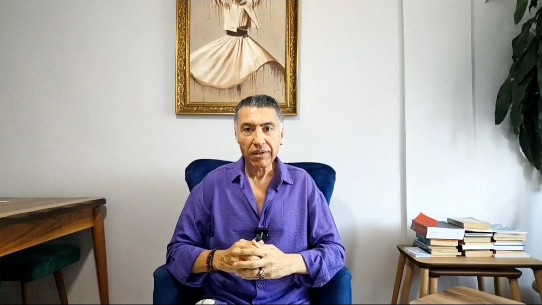 TRT Eski Spikeri Sırrı Er: Tarih de Bilim de “Kral Çıplak” Diyor