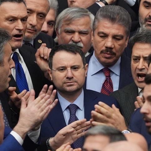 Adalet Bakanı Akın Gürlek: 7 İlde Organize Suç Örgütüne Operasyon, 54 Şüpheli Gözaltında