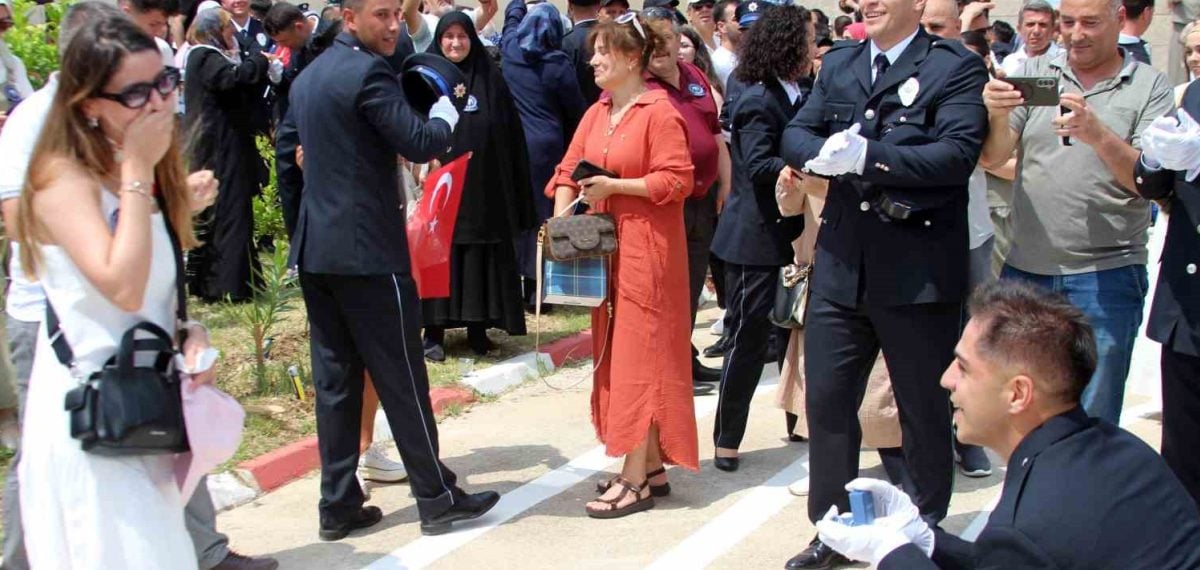 Adana’da POMEM Mezuniyet Töreninde Sürpriz Evlilik Teklifi Gerçekleşti
