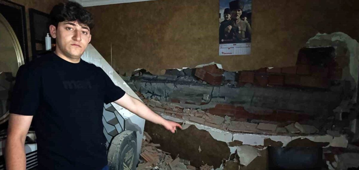 Afyonkarahisar’da eski otel yıkımında moloz çöktü