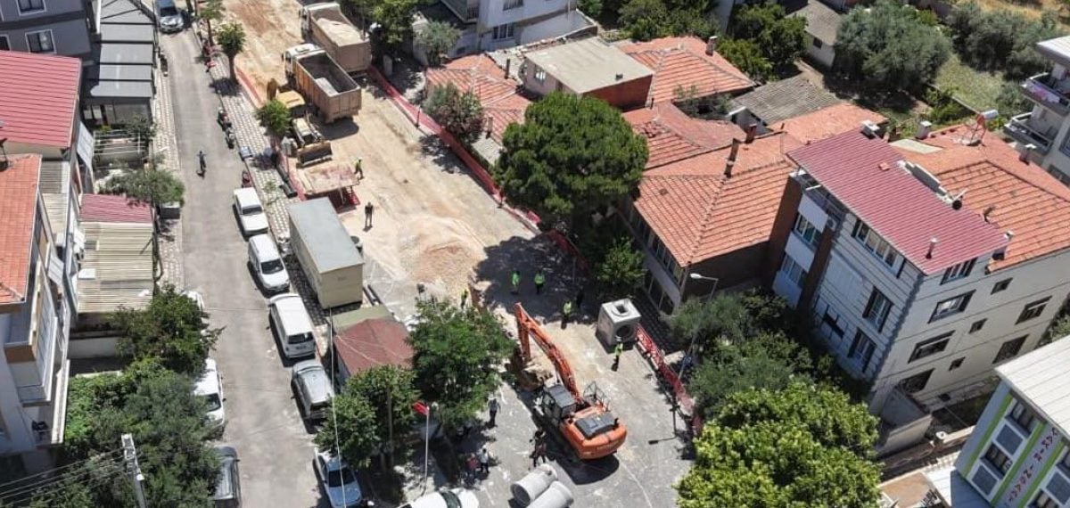 Akhisar’da Yağmur Suyu Hattı ve Izgarası Çalışmaları Hızla Sürüyor