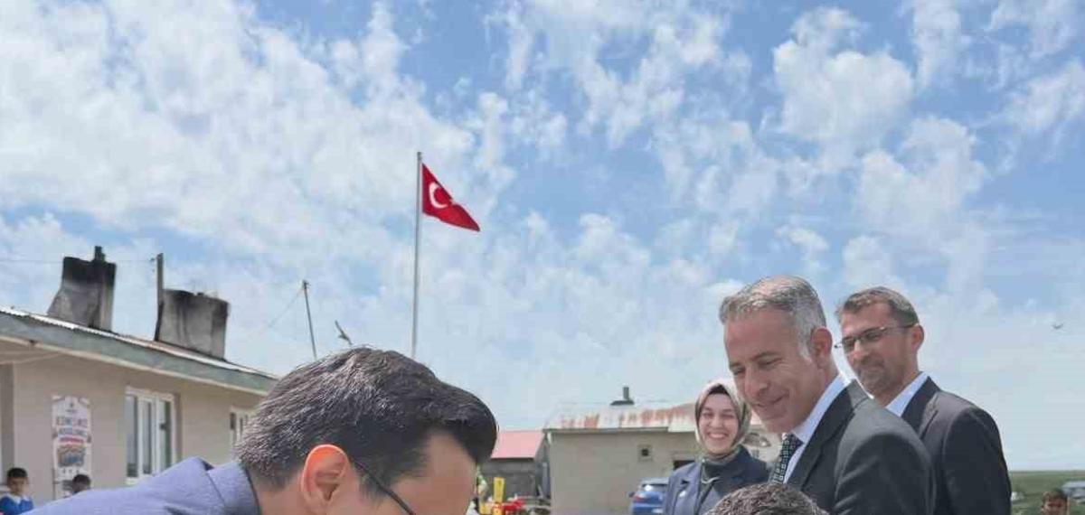 Akyaka Kaymakamı İsmail Demirtaş’tan Köy Okullarına Yakın İlgi