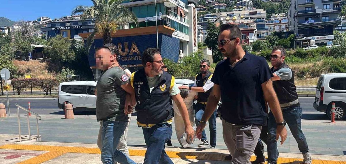 Alanya’da pompalı tüfekle vurulan 40 yaşındaki erkek hayatını kaybetti