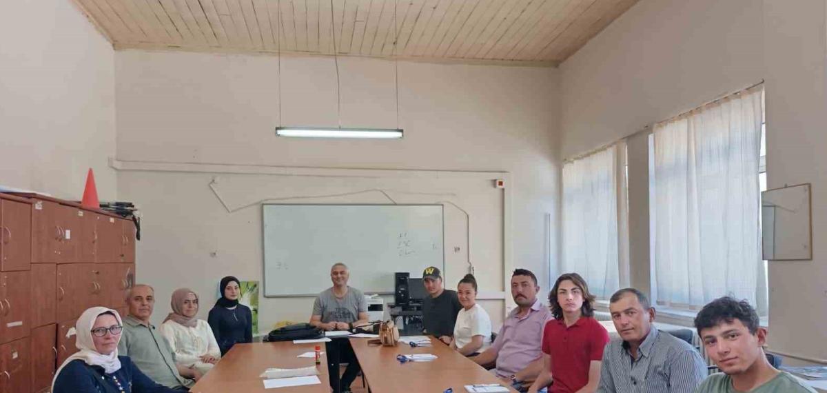Ali Tunaboylu Mesleki ve Teknik Anadolu Lisesi öğrencileri İtalya’da staj yaptı
