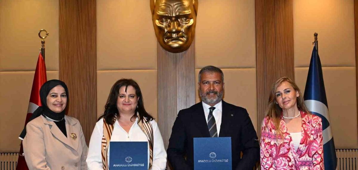 Anadolu Üniversitesi ve Kosovo Haxhi Zeka Üniversitesi Arasında Akademik İş Birliği Protokolü İmzalandı
