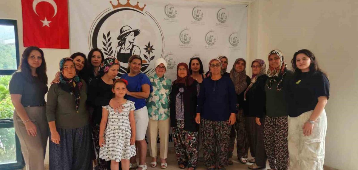 Antalya Aksu’daki Kadın Girişimi Kooperatifi ilk genel kurulunu yaptı