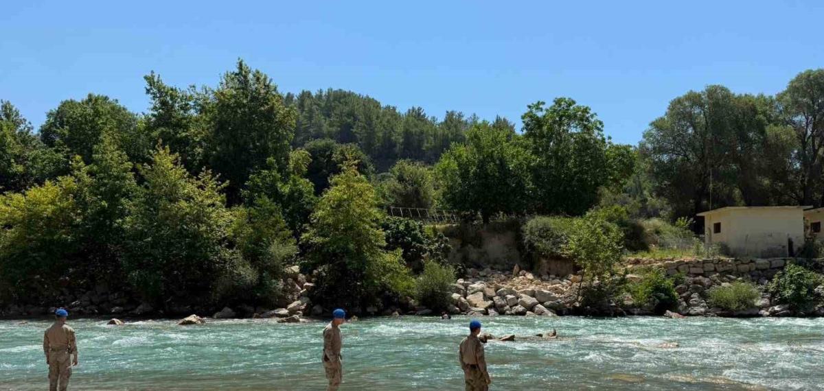 Antalya Manavgat’ta kaybolan genç için arama çalışmaları sürüyor