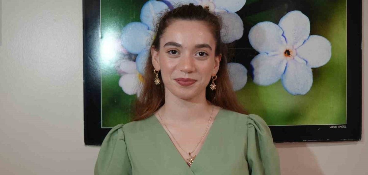 Antalya’da bağırsak kangreni nedeniyle ambulansla getirilen 20 yaşındaki hasta medikal tedaviyle iyileşti