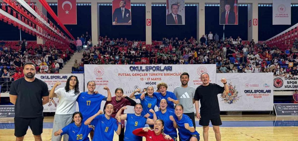 Asiye Ağaoğlu Anadolu Lisesi Kız Futsal Takımı 3’üncü Kez Türkiye Şampiyonu Oldu