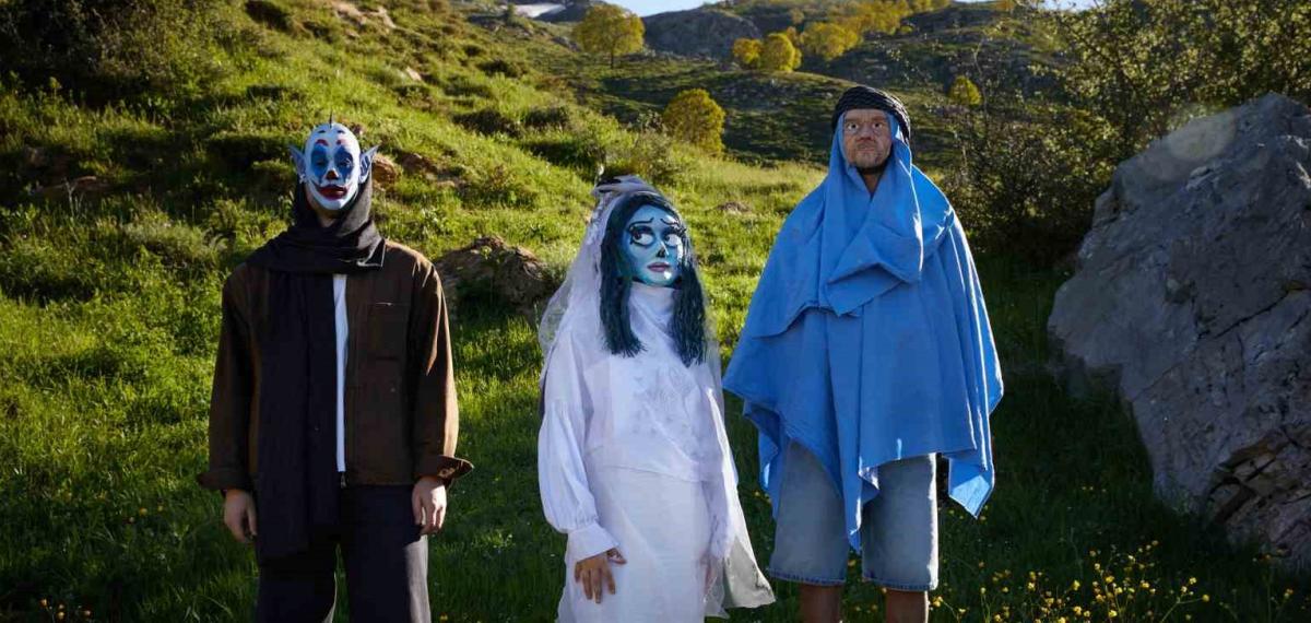 Atık Malzemelerden Maskelerle Sürdürülebilir Sanat: Exhibiş Deneysel Sanat VI Projesi