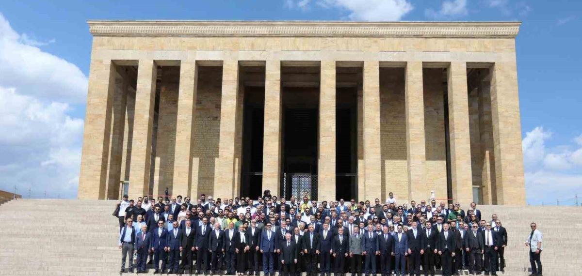 Aziz Yıldırım, Anıtkabir’i Ziyaret Etti