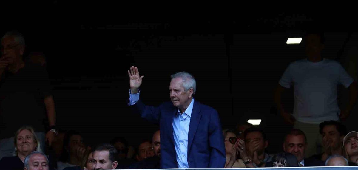 Aziz Yıldırım, Fenerbahçe’de 13. Kez Başkanlığa Seçildi