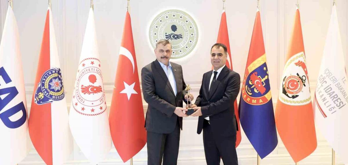 Bakan Çiftçi, Türkiye Haber Kameramanları Derneği Başkanı Akın’ı Kabul Etti