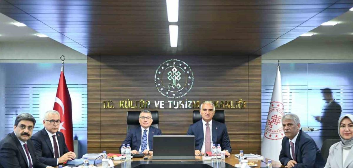 Bakan Ersoy: “Sivas’ın Turizm Potansiyelini Daha da İleri Taşıyacak Yol Haritasını Değerlendirdik”