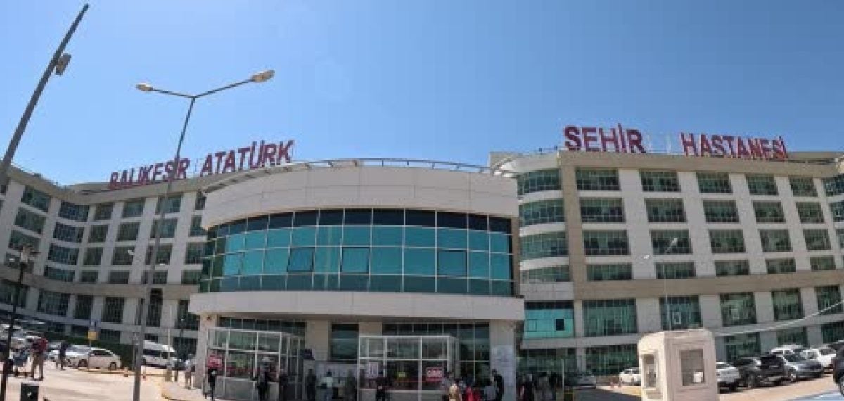 Balıkesir Şehir Hastanesi’nde endovasküler yöntemle aort yırtığı başarılı şekilde tedavi edildi