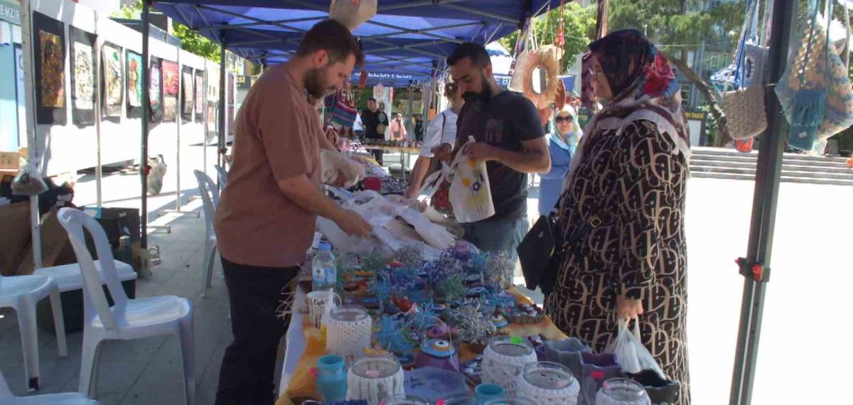 Balıkesir’de Özel Öğrencilerin El Emeği Eserler Görücüye Çıktı