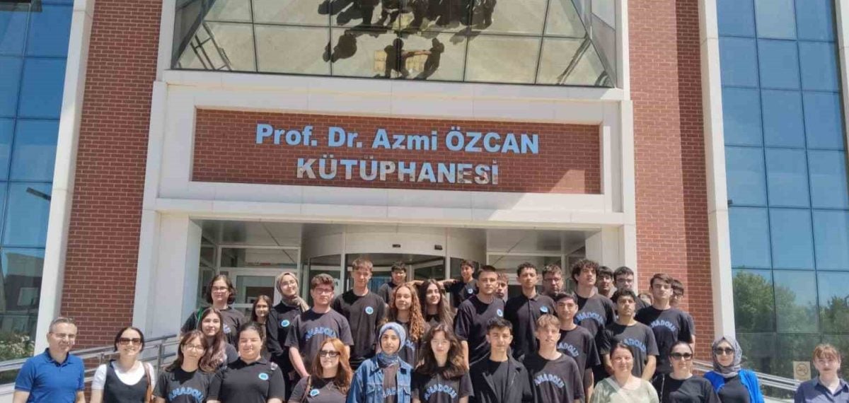 Bilecik Şeyh Edebali Üniversitesi, lise öğrencilerine kampüs ve bölümleri tanıttı