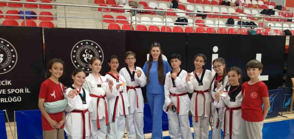 Bozüyüklü Taekwondocular Başarılarıyla Göz Doldurdu