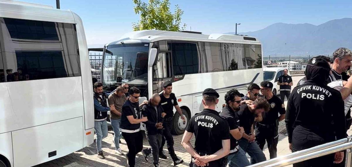 Bursa’da Hava Destekli Uyuşturucu Operasyonu: 17 Tutuklama