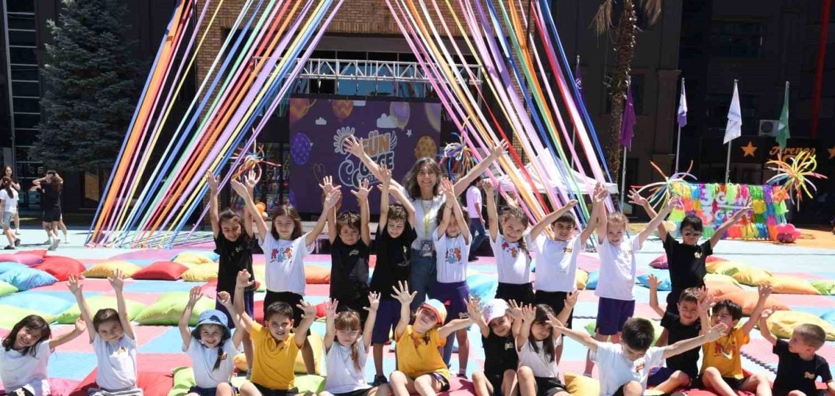 Bursa’da Şahinkaya Eğitim Kurumları’nın ‘3 Gün 3 Gece Festivali’ öğrenciler ve velilerle sona erdi