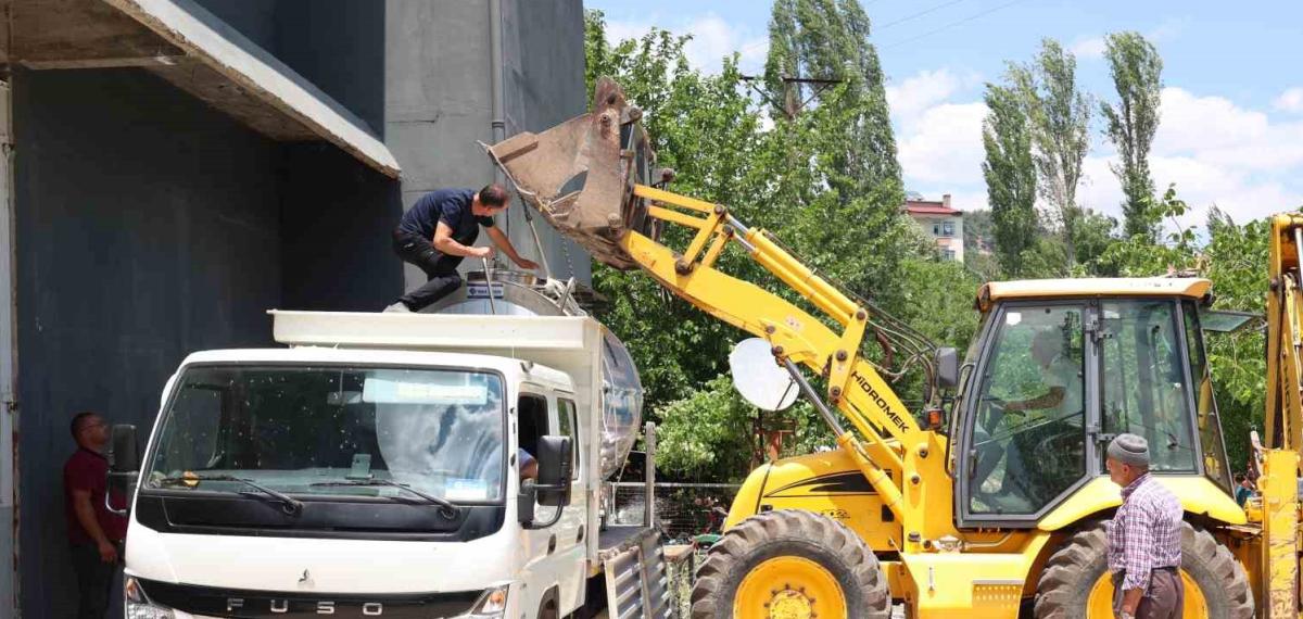 Büyükşehir’in Üreticilere Ekipman Destekleri Sürüyor