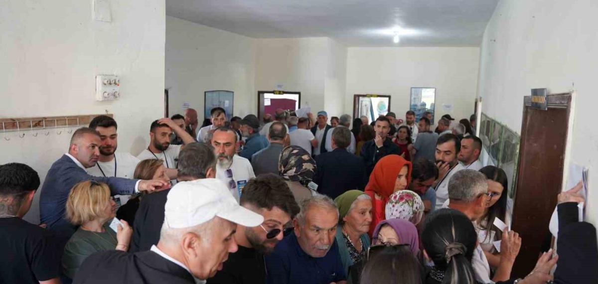 Çevrecik’te 12 Yıl Sonra Seçim Heyecanı Yaşandı
