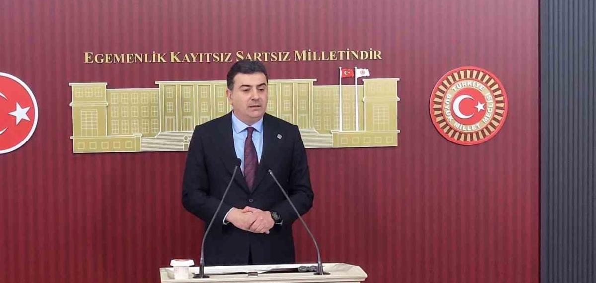 CHP İstanbul Milletvekili Zeynel Emre grup toplantısı yapacak