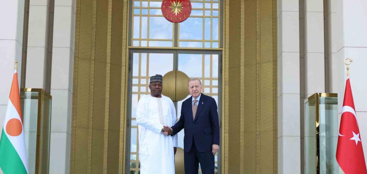 Cumhurbaşkanı Erdoğan, Nijer Cumhurbaşkanı Tchiani’yi Törenle Karşıladı