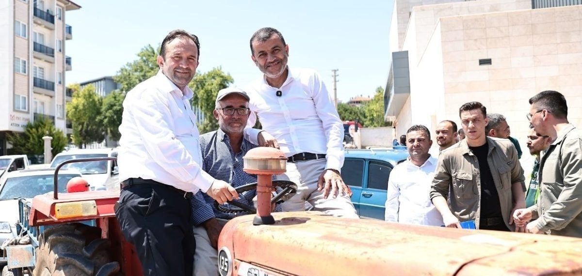 Denizli Büyükşehir’den 6 bin 317 yetiştiriciye 32 bin 895 çuval yem desteği dağıtılıyor