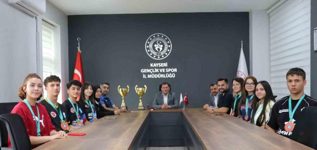 Dünya Kupası’ndan Kayseri’ye Madalya Yağmuru