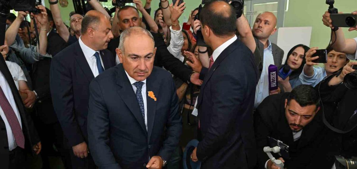 Ermenistan’da Halk Genel Seçimler İçin Sandık Başında