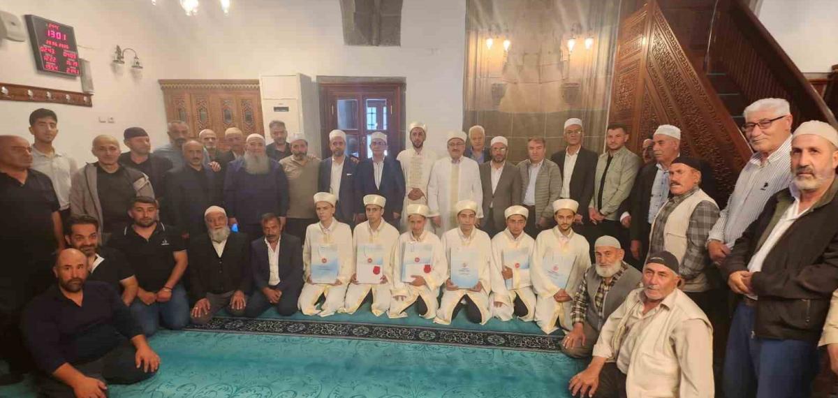 Erzurum Bakırcı Camii’nde hafızlık mezuniyet töreni gerçekleştirildi