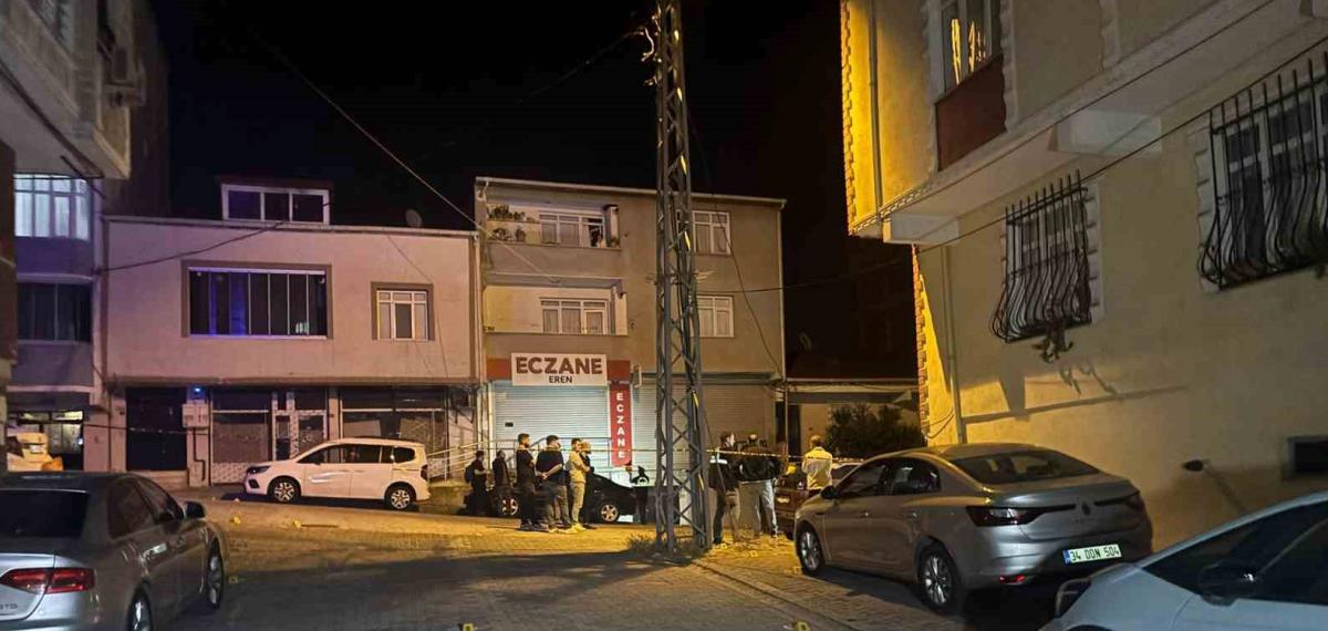 Esenyurt’ta İki Küme Ortasında Silahlı Çatışma Kamerada