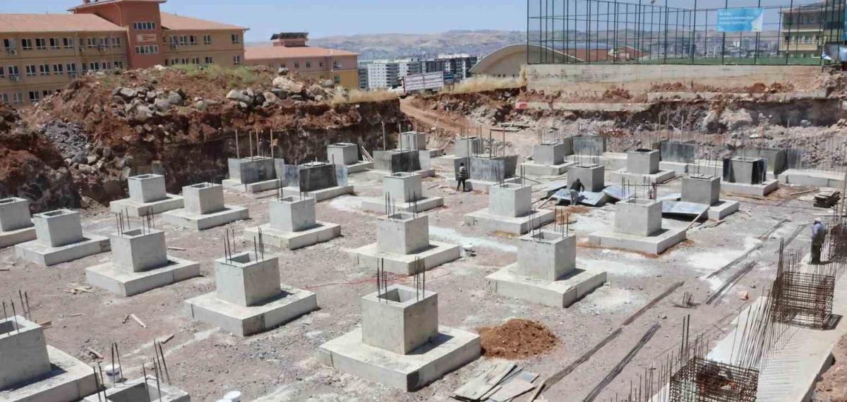 Haliliye Belediyesi devam eden spor tesisleri projeleriyle ilçeye yeni altyapı kazandırdı