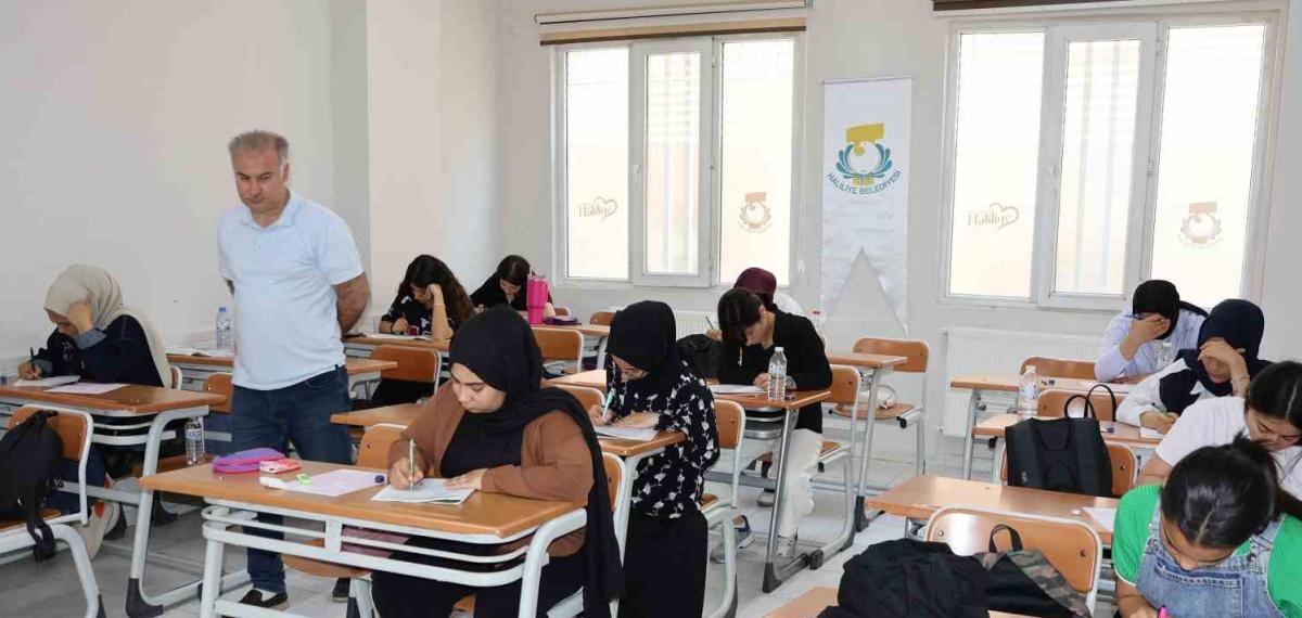 Haliliye’de Gençler YKS’ye Seri Denemelerle Hazırlanıyor