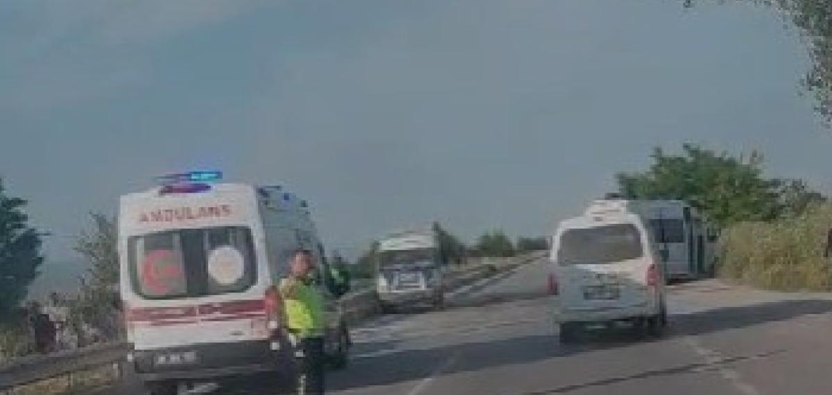İşçi Servisleri Çarpıştı; 10 Yaralı