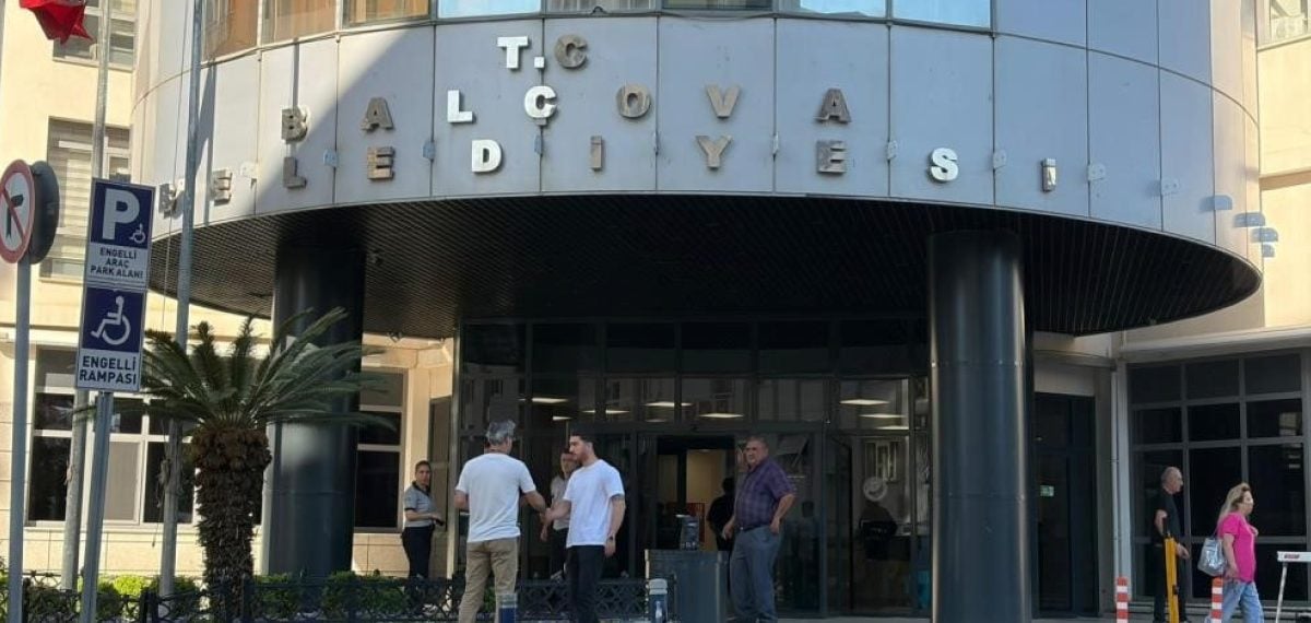 İzmir’de rüşvet ve imar soruşturmasında 25 şüpheli gözaltına alındı, bazı isimler adli kontrolle serbest bırakıldı