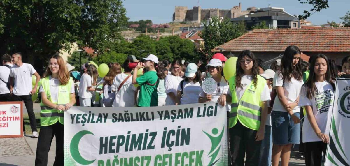 İzmir’de Sağlıklı Hayat ve Spor Şenliği Coşkusu