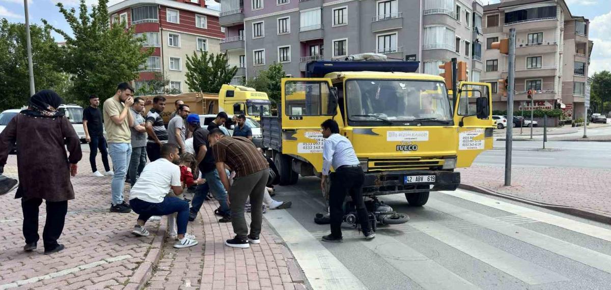 Kamyonetin Altında Kalan Elektrikli Bisiklette Can Pazarı: 3’ü Çocuk 4 Yaralı