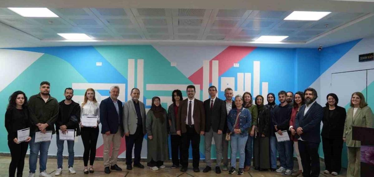 Karabük Üniversitesi ve lise iş birliğiyle duvarlara sanat dokunuşları