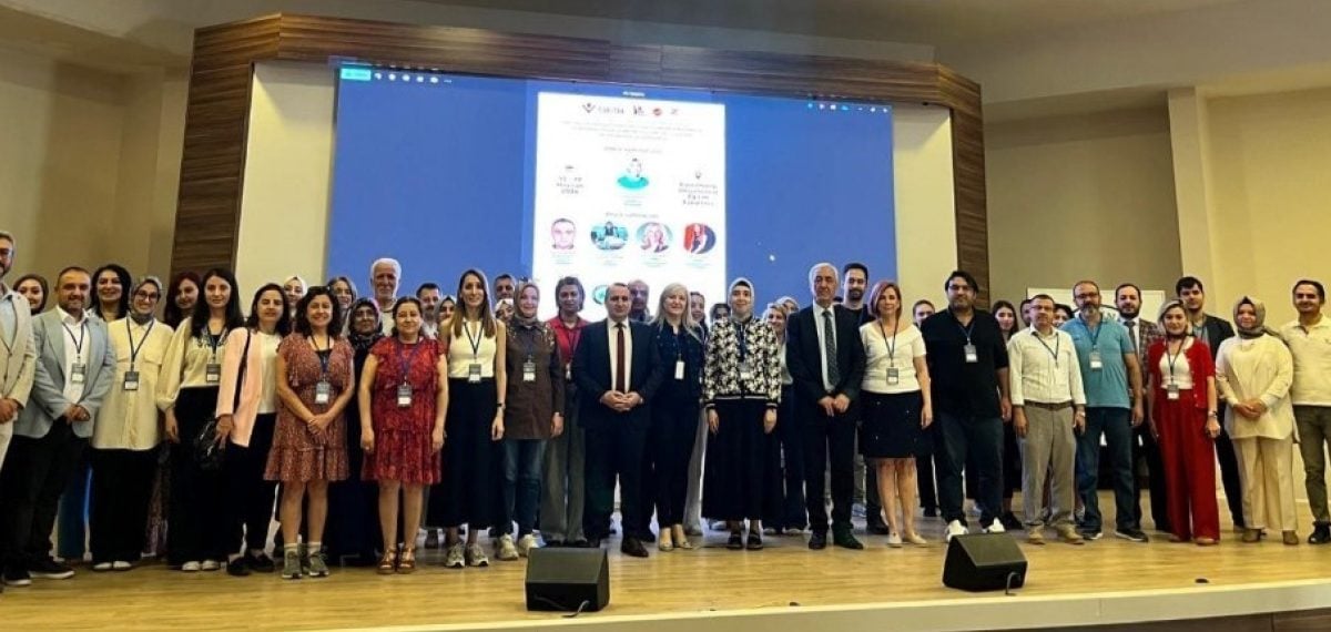 Kastamonu Üniversitesi matematik öğretmenlerine teknoloji destekli eğitim verdi